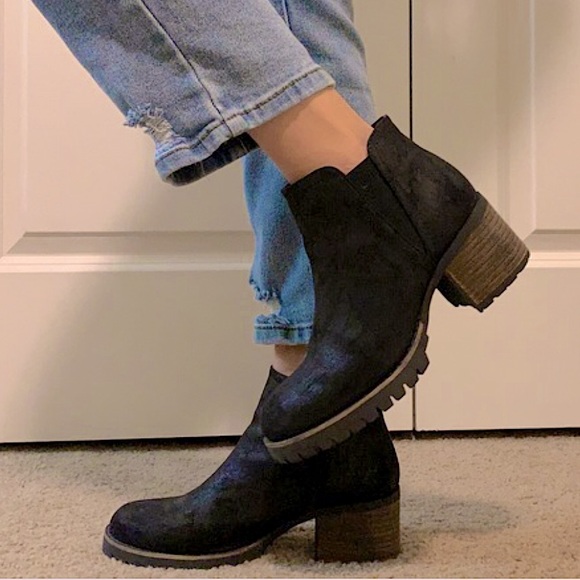 Carlos Santana Shoes - Carlos Santana Ankle Boots.